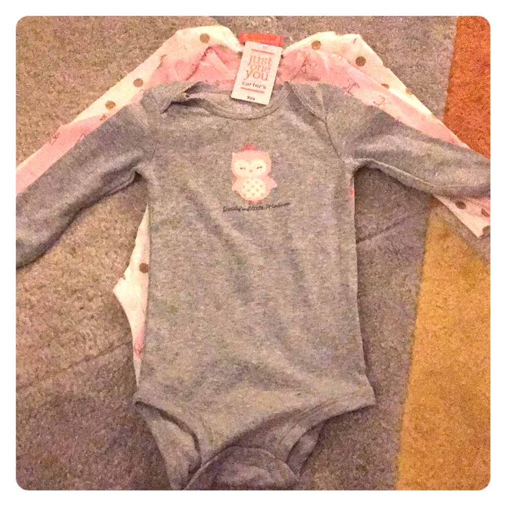 3 pack onesies - carters 9 months